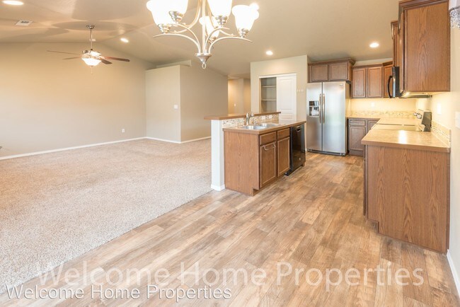 Building Photo - 3 br, 2 bath House - 1348 SW Julia St