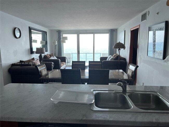 Building Photo - 9499 Collins Ave