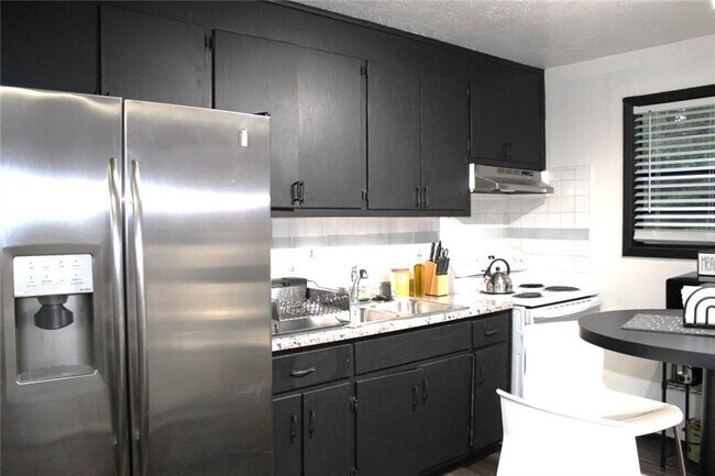 Foto del edificio - 141 R L Stewart Ct