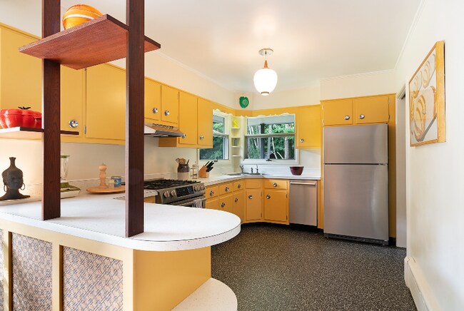 Building Photo - 324 Fish Creek Rd