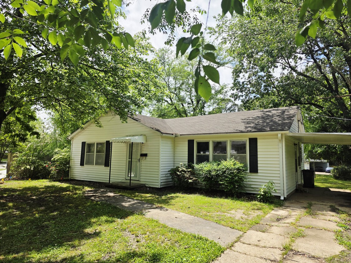 Primary Photo - 1615 Wood St