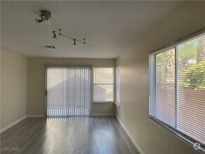 Building Photo - 2409 Sage Pointe Cir