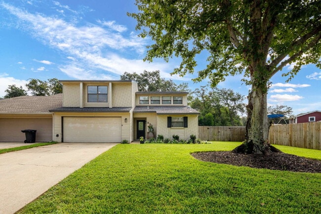 Building Photo - "Charming and Updated 3-Bed home in Fort W...