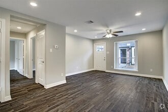 Building Photo - 10002 Neuens Rd