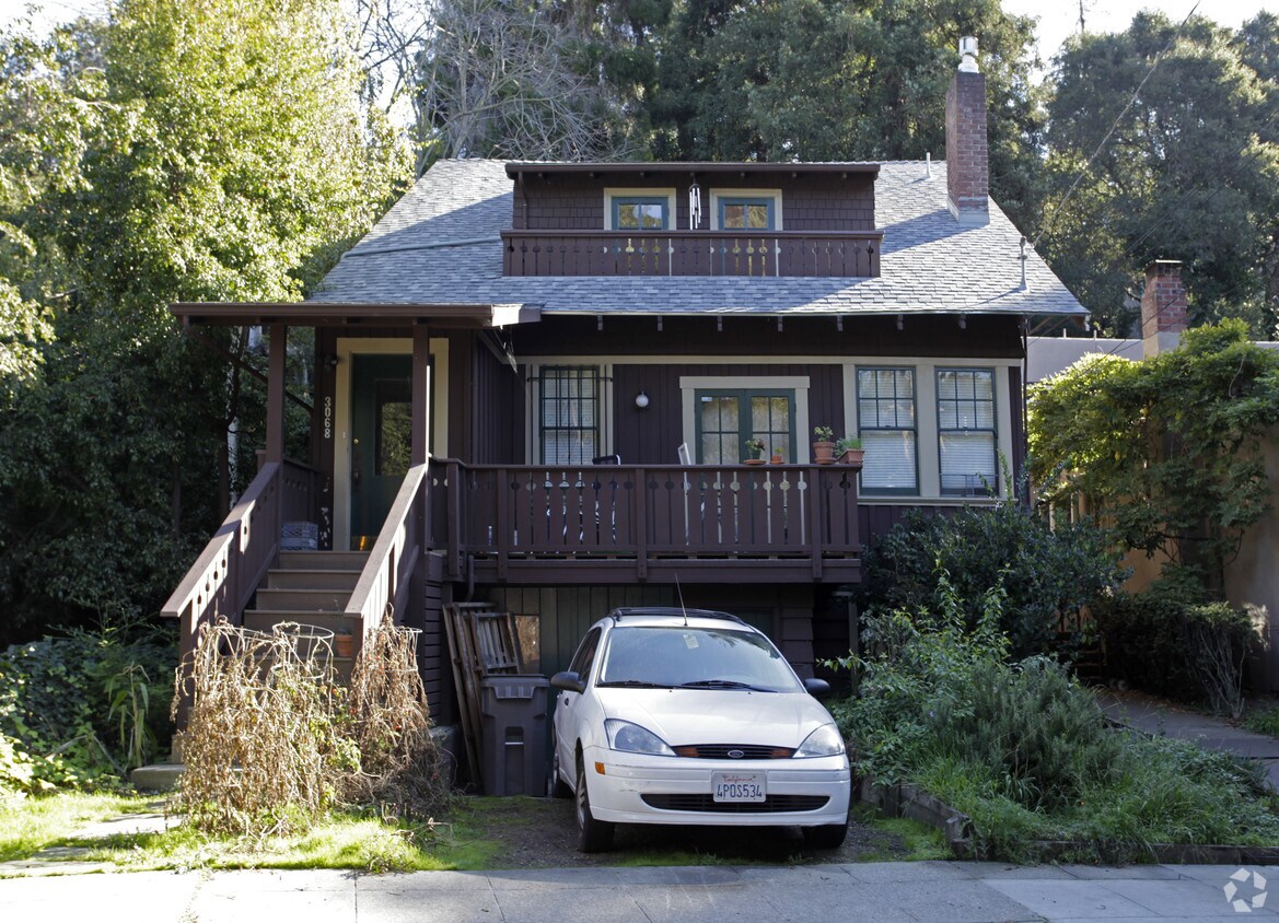 Building Photo - 3068-3070 Richmond Blvd
