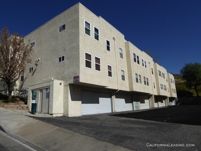 Foto del edificio - 18209 Sierra Hwy
