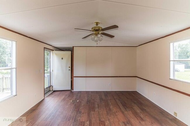 Building Photo - 3 bedroom in Princeton NC 27569