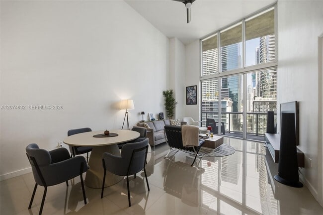 Building Photo - 475 Brickell Ave