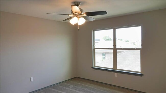 Foto del edificio - 4401 Creede Dr