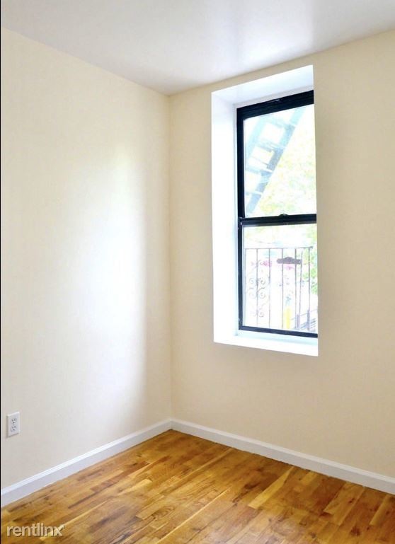 Building Photo - 3 br, 1 bath Apartment - 518 W 136th St