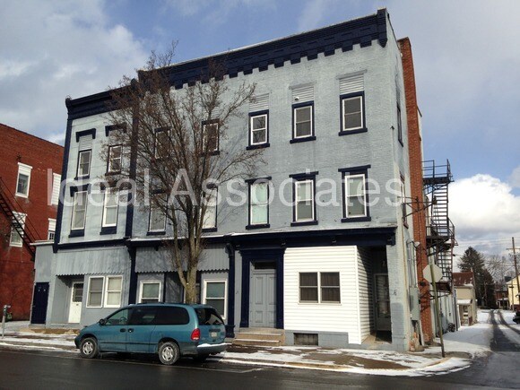 Primary Photo - 78 Queen St