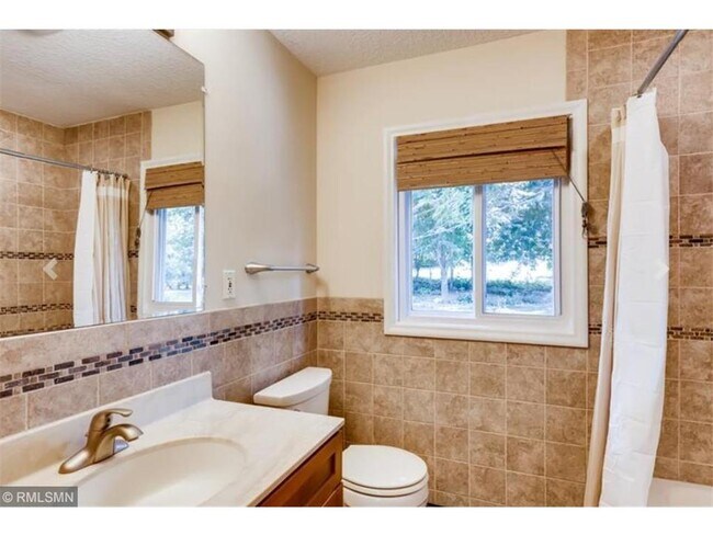 Building Photo - 3607 Robinwood Terrace