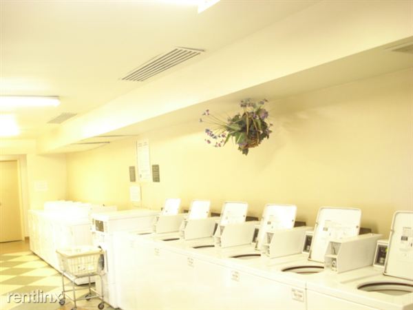 Foto del edificio - 274 S Highland St