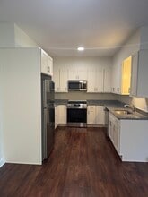 Building Photo - 10 Franklin Ave