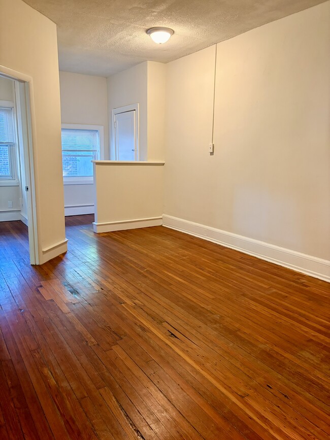 Building Photo - 3511 Baring St