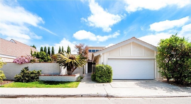 Building Photo - 24 Cypress Tree Ln