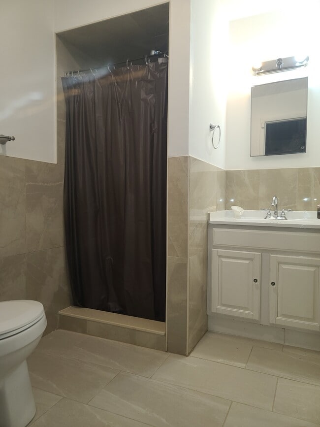 Foto del edificio - 213 E 9th Ave