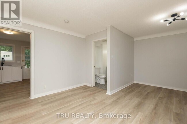 Building Photo - 1152 Woodroffe Ave