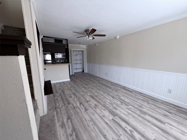 Foto del edificio - 2110 Wilcrest Dr