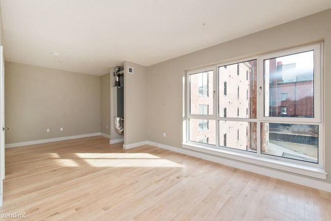 Foto del edificio - 455 E 1st St