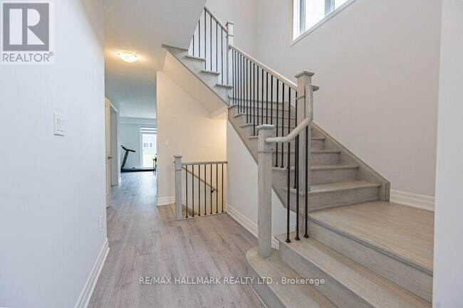 Building Photo - 32 Nicort Rd