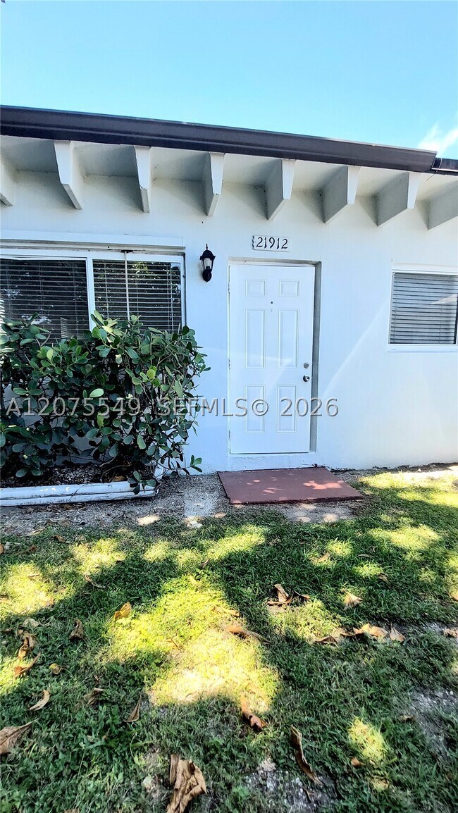 Building Photo - 21910 SW 118th Ave