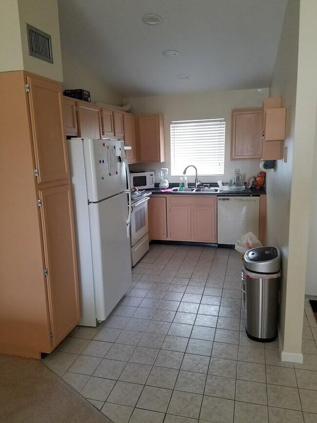 2600 Greenwood Ter Unit G211, Boca Raton, FL 33431 Condo for Rent in