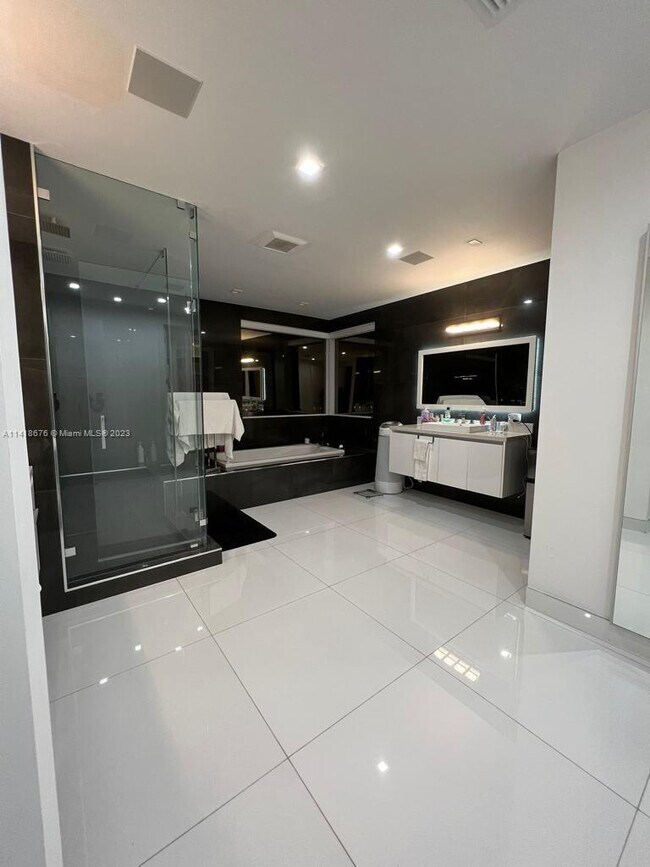 Foto del edificio - 10242 NW 75th Ter