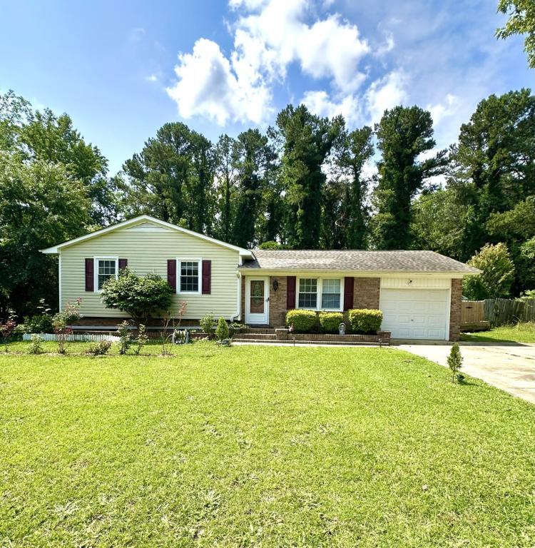 Foto principal - 246 Azalea Dr