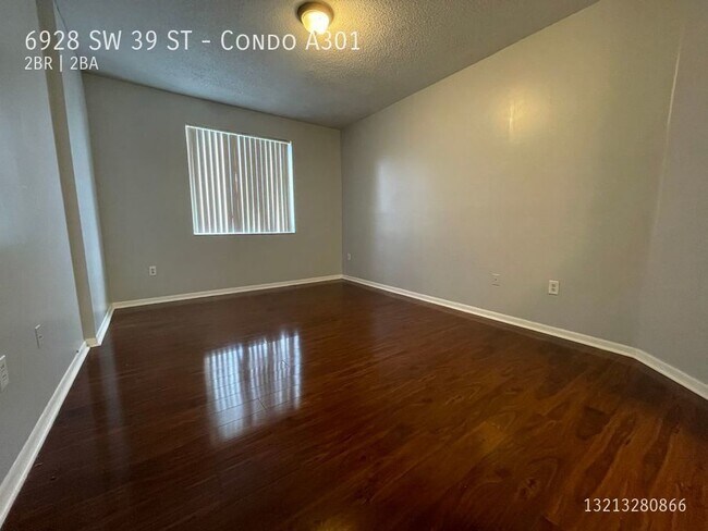 Foto del edificio - 6928 SW 39th St