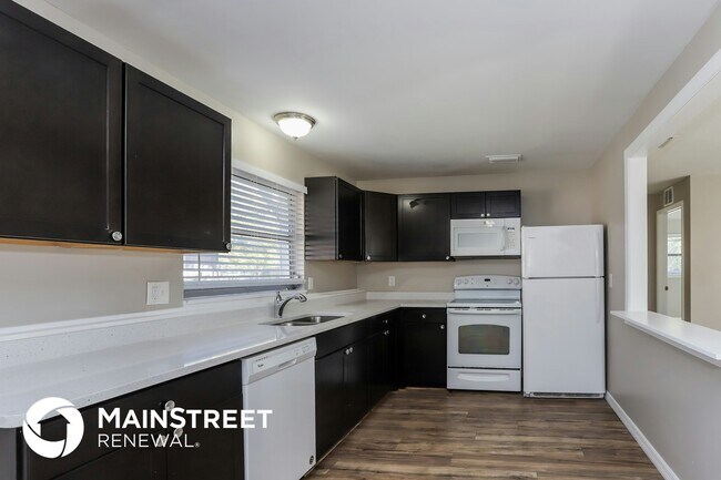 Foto del edificio - 5763 Crestmont Ave