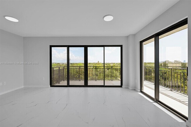 Foto del edificio - 840 NE 130th St