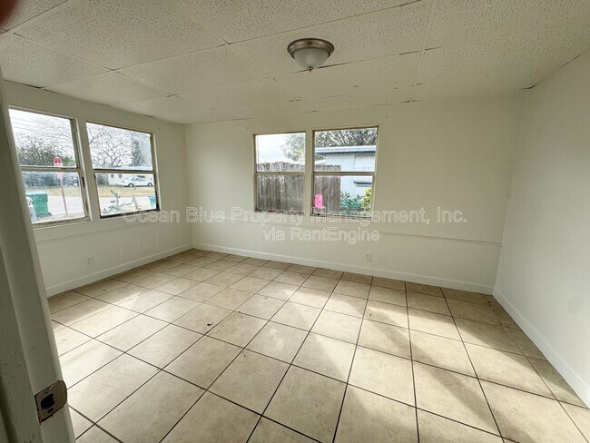 Foto del edificio - 11610 106th St