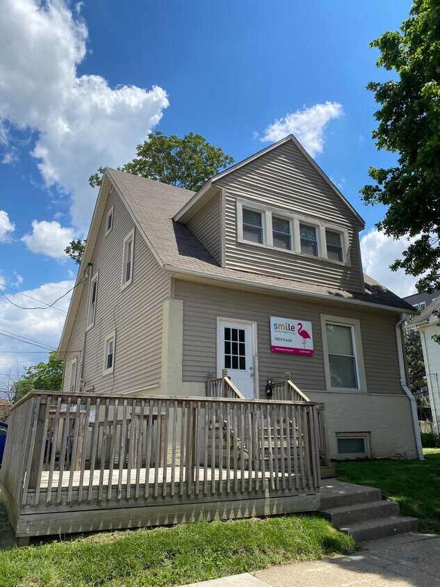 Primary Photo - 106 S 4th St