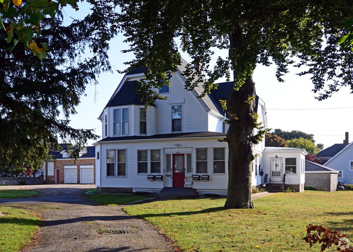 Building Photo - 2028-2036 Acushnet Ave