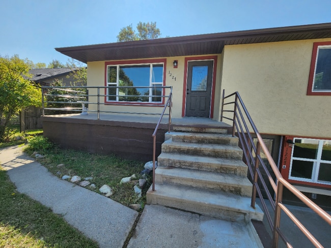 Foto del edificio - 1227 Hauser Blvd