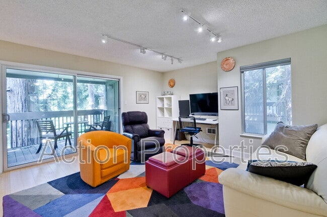 Building Photo - 505 Cypress Point Dr