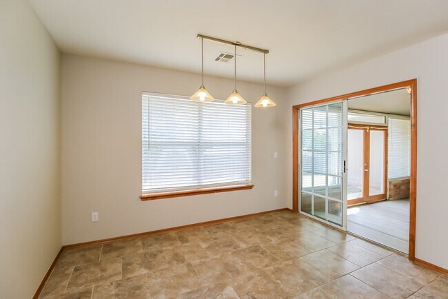Foto del edificio - 528 NW 174th St
