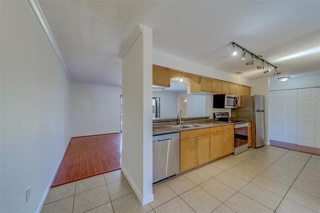 Foto del edificio - 10195 Sailwinds Blvd N