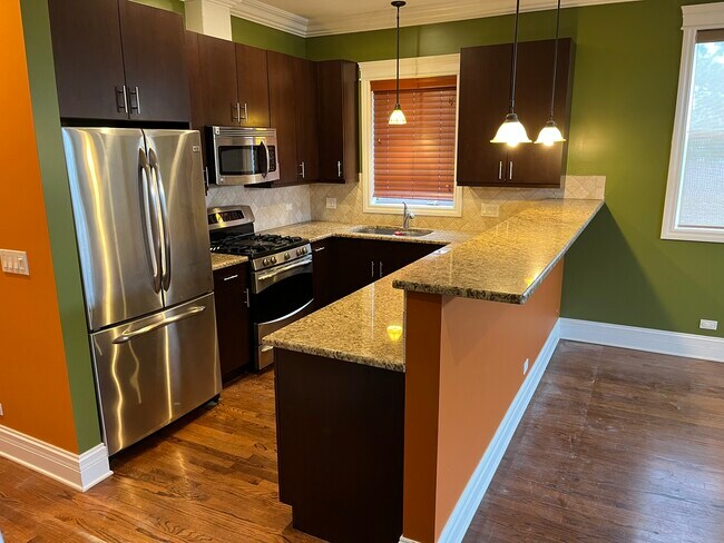 Lavavajillas incluido (no se muestra) - 1644 W Cullerton St