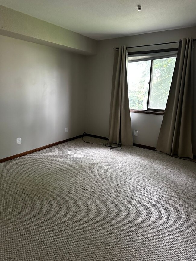 Foto del edificio - West Des Moines Condo for Rent