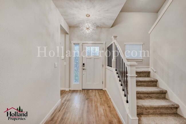 Foto del edificio - Beautiful Corner-Lot Home in South Hillsboro