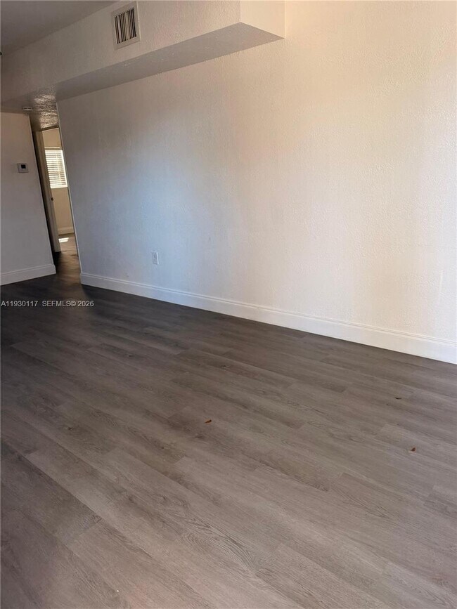 Foto del edificio - 1123 NW 27th Ave