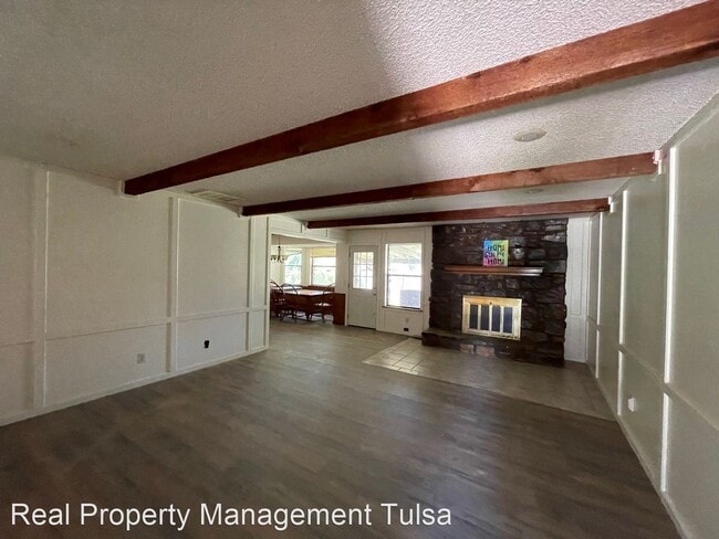 Building Photo - 3 br, 2 bath House - 2400 W Edgewater St