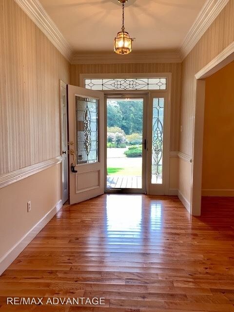 Building Photo - 3 br, 2.5 bath House - 7943 Lake Ridge Dr.