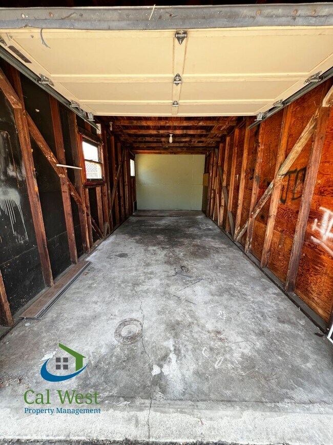 Foto del edificio - $2,795 - Darling 2 Bedroom 1 Bathroom Dupl...