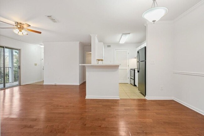 Building Photo - 527 Granville Ct