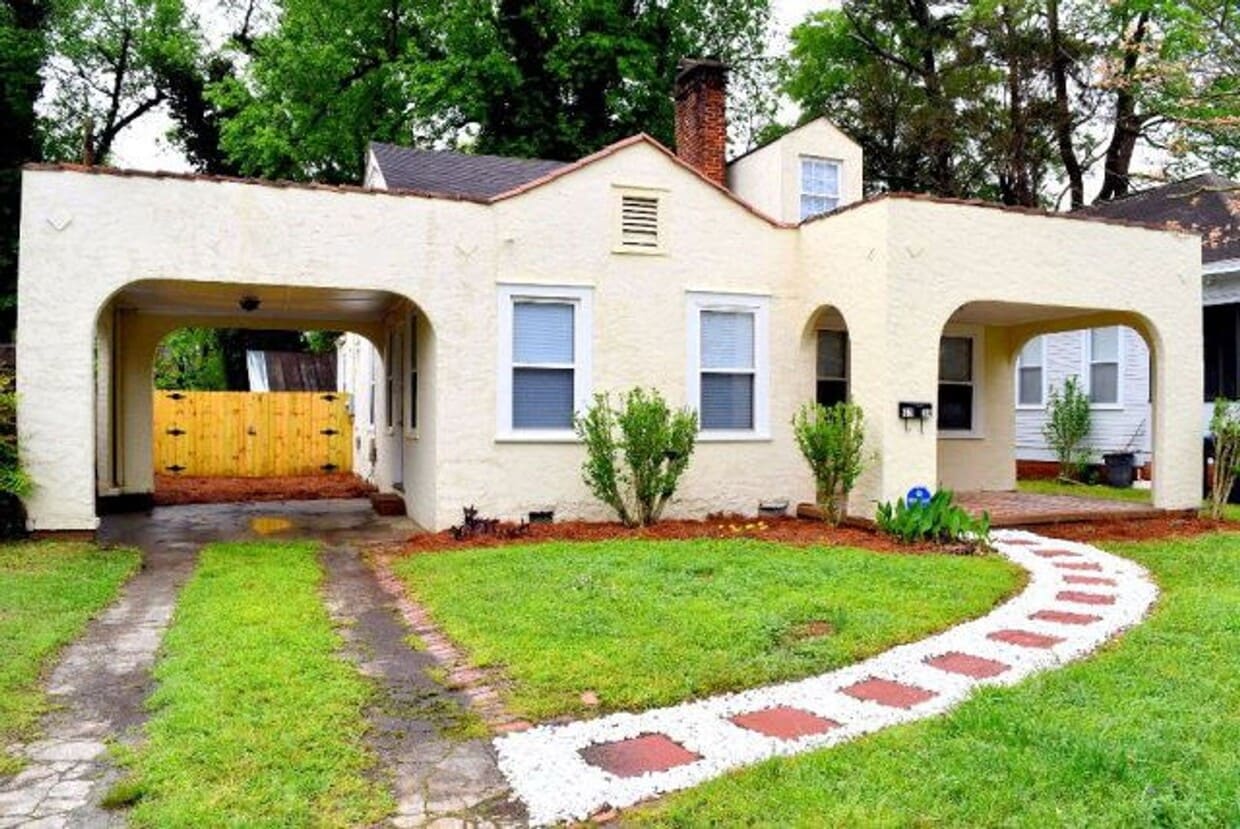 Primary Photo - Cozy 3 bedroom home