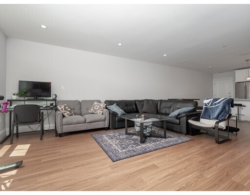 Building Photo - 45 L St