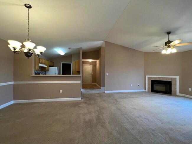 Building Photo - 9851 Hyde Glen Ct